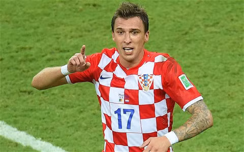 Mario Mandzukic là người sẽ lĩnh xướng hàng công của ĐT Croatia tại VCK Euro 2016. Ngôi sao của CLB Juventus mặc dù đã qua thời kỳ đỉnh cao nhưng với kinh nghiệm của mình, anh được đánh giá là ứng cử viên sáng giá cho danh hiệu trên.