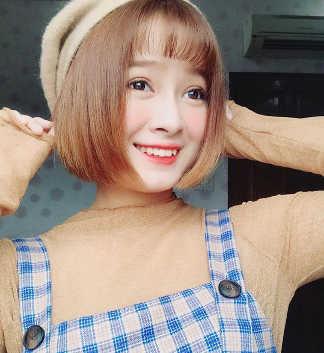 Trang cá nhân của Uyên Hanna đã có gần 90 nghìn lượt người theo dõi. Cô nàng cho biết để có được kết quả này chính là nhờ vào sự nỗ lực làm việc nghiêm túc trong nghệ thuật chứ không đơn thuần đến từ “mặt tiền” của mình.