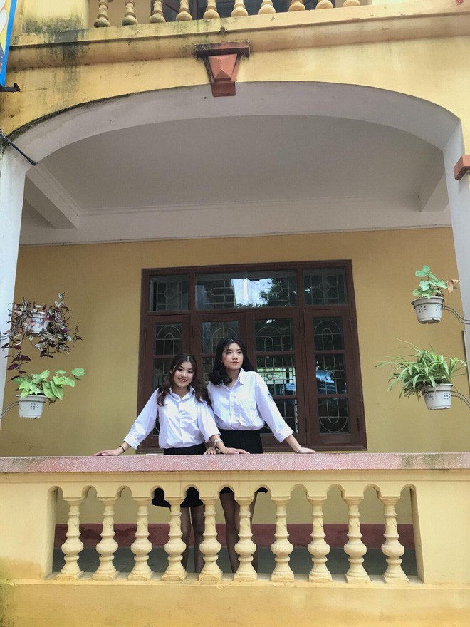 Thân nhau lâu như vậy nên Linh và Phượng cũng đã có với nhau rất nhiều kỉ niệm, đến độ giờ có nhắc lại cũng không thể nhớ hết được.