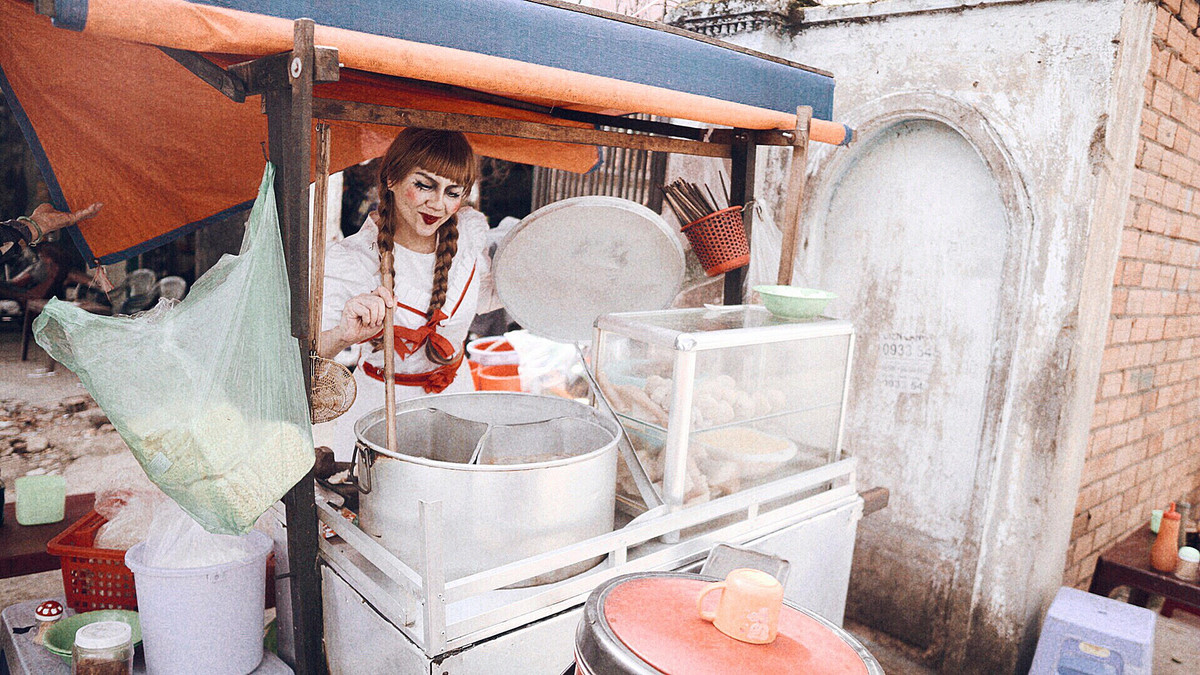 Được biết, nhân vật chính hóa thân thành Annabelle trong bộ ảnh mới đó là Duy Khánh.