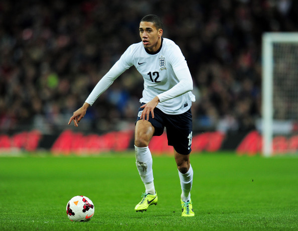 Smalling là cái tên đã gắn bó với Tam Sư ở nhiều giải đấu lớn gần đây. Anh cũng góp mặt trong suốt chiến dịch vòng loại World Cup 2018. Ngôi sao của MU có thể không phải là trung vệ xuất sắc nhất nước Anh, nhưng là chốt chặn hàng đầu ở Tam Sư thời điểm hiện tại. Quyết định cuối cùng đã được Southgate đưa ra, Smalling cần phải cố gắng tập luyện và trông chờ cơ hội ở những giải đấu lớn sắp tới.