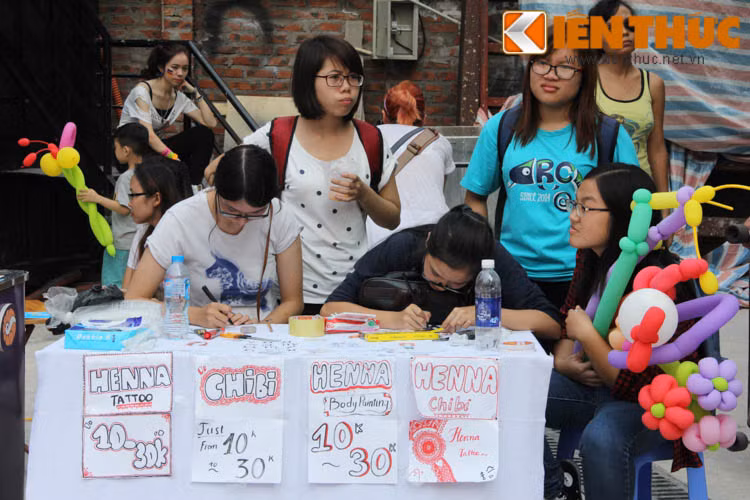 Xăm henna là một hình thức xăm đang được rất nhiều bạn trẻ yêu thích.