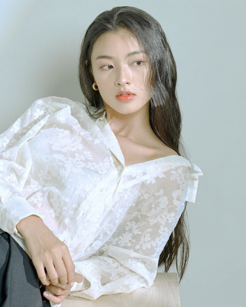 Ngoài việc đi học và làm mẫu ảnh, Lan Thy còn tham gia đóng quảng cáo cho một vài nhãn hàng nổi tiếng.