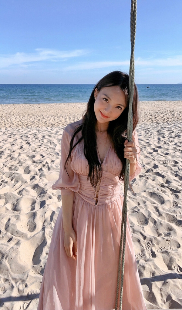 Sau khi về nước, Kiều Trang được bố mẹ nhắm một công việc nhà nước nhưng cuối cùng nữ thạc sĩ 9X này đã chọn con đường lập nghiệp riêng cho mình.