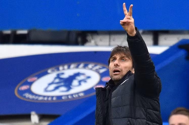 Express cho hay, Conte đã nói với các cầu thủ Chelsea rằng dẹp ngay trò trẻ con than vãn với những cữ tập buồn chán và thay vào đó là nỗ lực vượt khó. Ảnh: Express