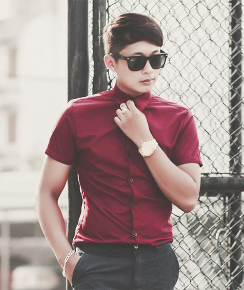 Chàng trai Văn Ngọt đã dùng tiền từ bố mẹ để đầu tư cho mình một chiếc máy ảnh. Suốt 3 năm học cao đẳng, Ngọt đã rong ruổi nhiều nơi để được cháy bỏng với niềm đam mê ấy.