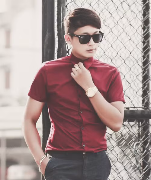 Chàng trai Văn Ngọt đã dùng tiền từ bố mẹ để đầu tư cho mình một chiếc máy ảnh. Suốt 3 năm học cao đẳng, Ngọt đã rong ruổi nhiều nơi để được cháy bỏng với niềm đam mê ấy.