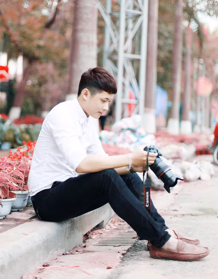 Chàng trai mơ ước trở thành một nhiếp ảnh gia chuyên nghiệp được nhiều người biết đến.