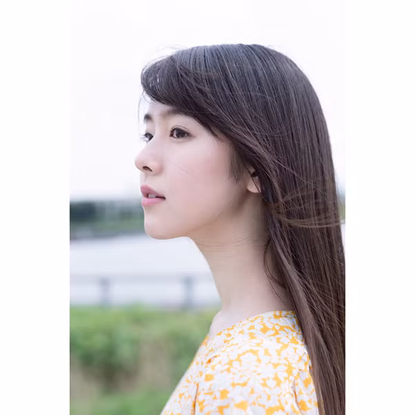 Nhan sắc nổi bật với gương mặt xinh kiểu mộc mạc, Katara Erika thường xuyên được xuất hiện trong các clip quảng cáo, video ca nhạc.