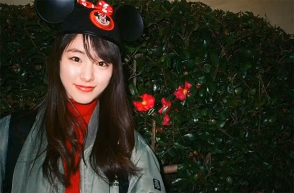 Những năm đầu tiên của sự nghiệp, Erika làm người mẫu, song song với đó là học diễn xuất.