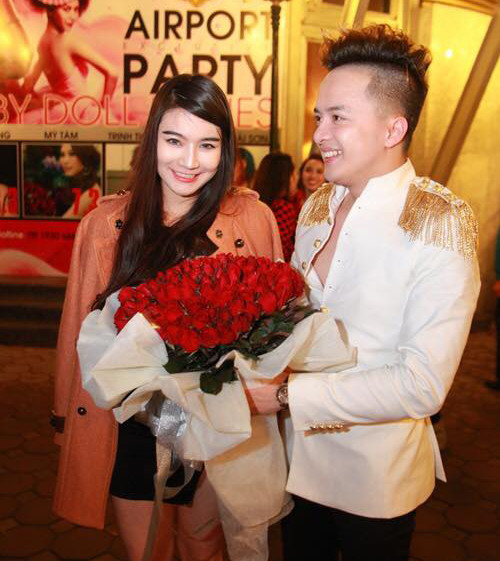 Đặc biệt, sự ra đi của cô Miss Teen 9X này cũng khiến nhiều anh chị em nghệ sĩ phải tiếc thương và xót xa cho một bóng hồng bạc mệnh dù Dạ Ly không tham gia showbiz.