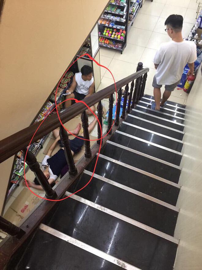 Tuy nhiên, việc quá nhiều sinh viên tụ tập ở các cửa hàng tiện lợi tạo ra những hình ảnh không mấy đẹp mắt.