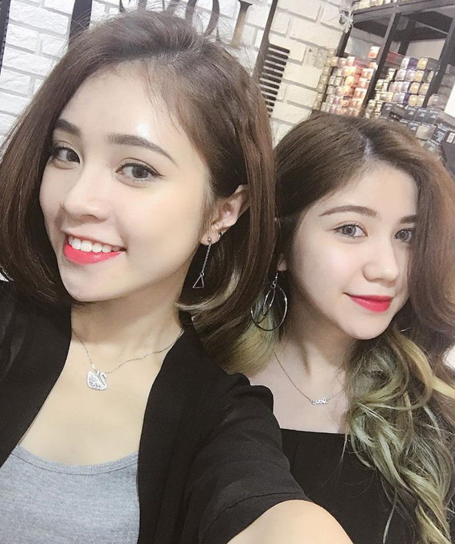 Thậm chí, nhiều dân mạng còn hoang mang và đặt câu hỏi rằng: "Bạn có nhận ra ai là cô dâu, ai là phù dâu trong bức ảnh mà tất cả mọi người đều xinh xuất sắc thế này không?".