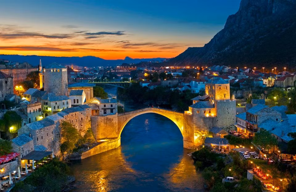 Du lịch vói nguòi tình, nen chọn di dau-Hinh-7