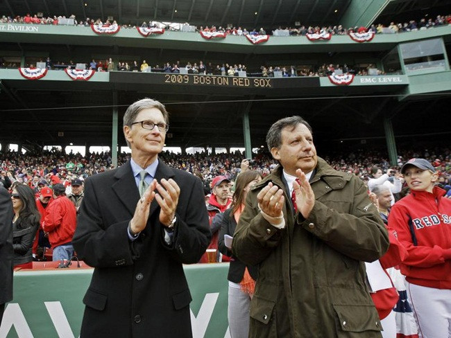 Cũng theo Forbes, sau khi có được tài sản đầu những năm 1980 từ công ty J.W. Henry &amp; Co. Ông bắt đầu xây dựng một đế chế thể thao.