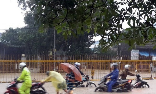 Thu tuong yeu cau khan truong khac phuc hau qua mua lu Quang Ninh