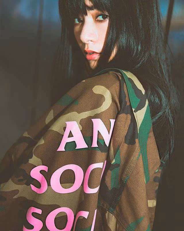 Bắt đầu gia nhập làng người mẫu tại Đài Loan từ năm 2015 nhưng chỉ sau ít thời gian, YuanYuan Kuo đã khẳng định được chỗ đứng trong lòng khán giả, đặc biệt là khán giả trẻ thông qua style ăn mặc cực chất.