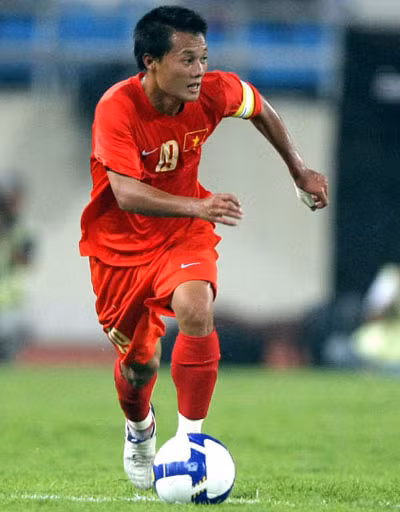 Phạm Thành Lương là một phần không thể thiếu của ĐTVN trong thời gian qua. Mặc dù chỉ sở hữu chiều cao 1m65 nhưng Lương "dị" hành hạ đối phương của mình bằng những màn bứt tốc cực nhanh.