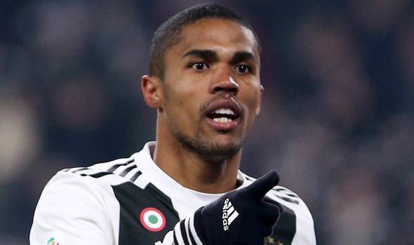 Nguồn tin từ Rai Sport khẳng định, BLĐ Juventus đã sớm từ chối lời đề nghị này. Cụ thể, Juventus chỉ chấp nhận ngồi vào bàn đàm phán nếu Man United chịu chi ít nhất 70 triệu bảng.