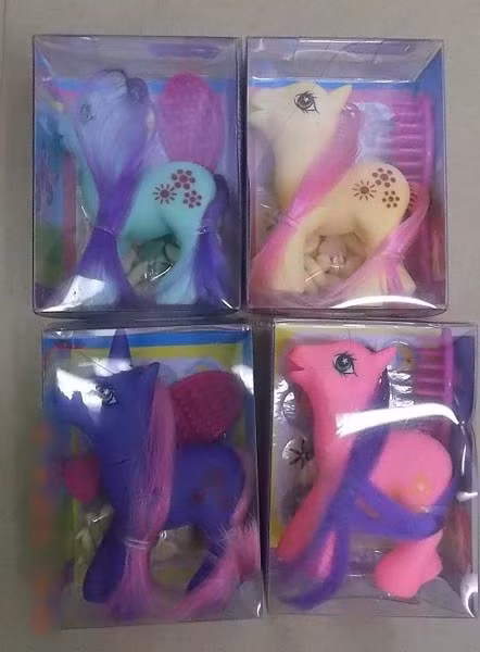 Phat hien gay soc ve do choi ngua Pony bat mat-Hinh-3