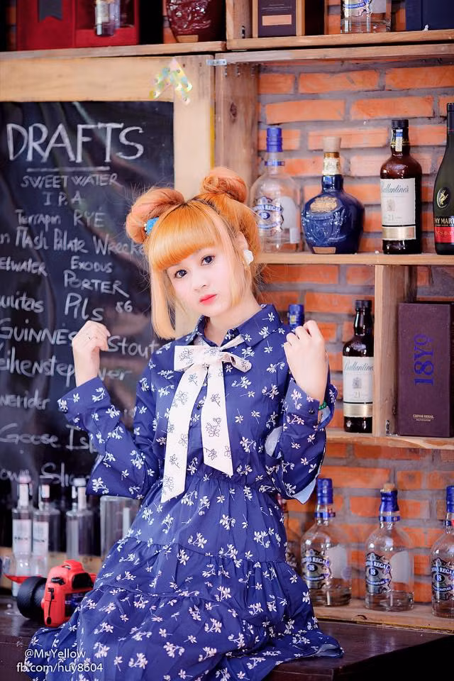 Mỗi bức ảnh đăng lên, nhận được hàng ngàn lượt yêu thích này, Tuyết Mai rất vui. Cũng theo cô nàng này, chính những bình luận của mọi người là thước đo để cô hoàn thiện bản thân cũng như định hướng phong cách người mẫu của mình.