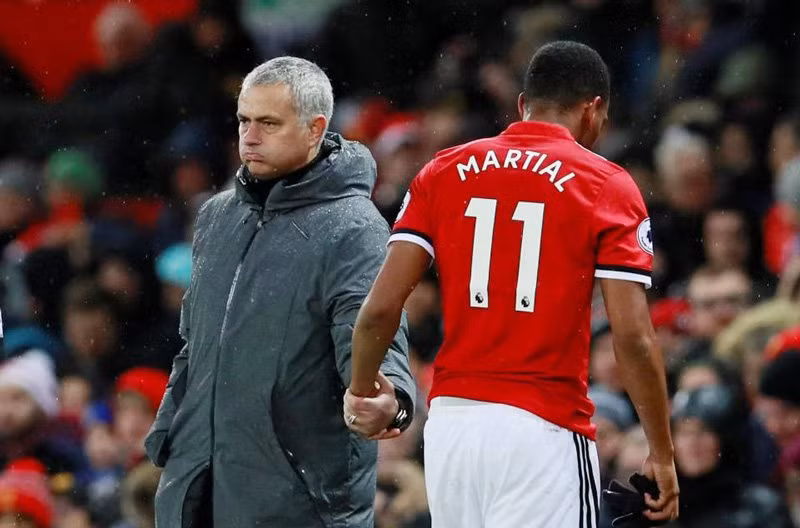 Cá nhân Martial khiến Mourinho nóng mắt. Bởi vậy, ông cũng bật đèn xanh để tiền đạo 22 tuổi này sớm cuốn gói khỏi Old Trafford.