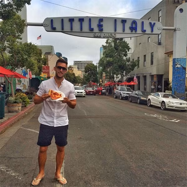 Theo chia sẻ của Phil Duncan thì món pizza tại Thái là một trong những món anh ưa thích trong tour du lịch ẩm thực của mình.