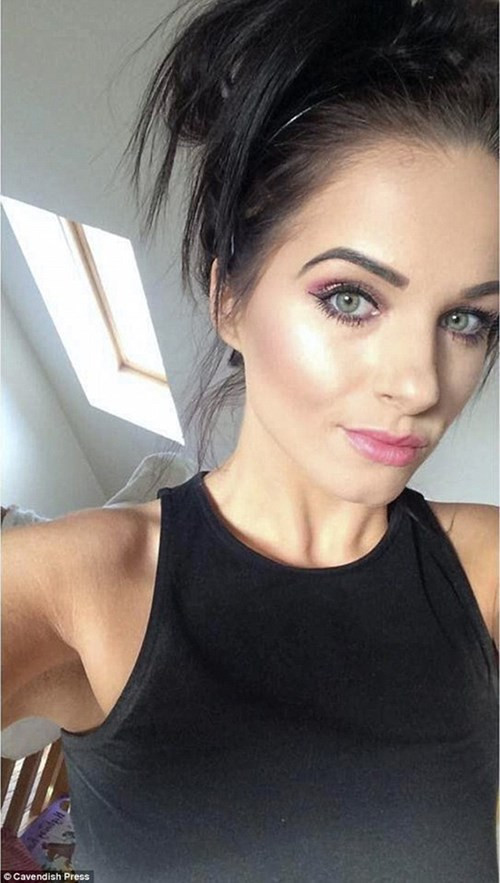 Sau khi nghe những lời khuyên của bác sĩ và với cố gắng của bản thân, Hannah Hindmarsh đã hoàn toàn khỏe mạnh với cân nặng 59kg. Thực đơn hàng ngày của cô gồm cháo yến mạch ăn kèm trái cây tươi vào buổi sáng, cá hồi trộn salad vào buổi trưa, và thịt gà nướng kèm khoai lang, rau xanh vào buổi tối.