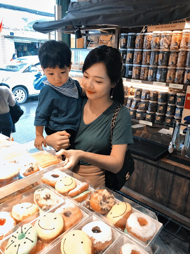 Được biết, chuyến du lịch tới bản Cát Cát lần này, Thu Hương đi cùng gia đình.