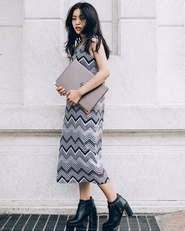 Chưa dừng lại ở đó, hot girl Nga Wendy còn được nhiều người ngưỡng mộ khi là chủ của một thương hiệu thời trang khá nổi và càng ngưỡng mộ hơn khi thành quả của cô là một ngôi nhà riêng khá khang trang và hiện đại.