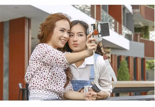 Nhỏ gọn, tiện lợi và nước ảnh cực "lừa tình" là điểm nhấn giúp những chiếc máy ảnh của các chị em được lựa chọn.