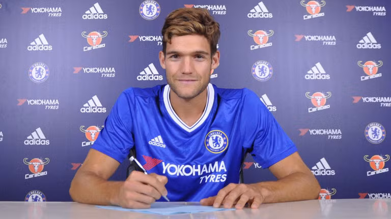 Theo Goal, hậu vệ Marcos Alonso sẽ gia hạn hợp đồng với Chelsea trong những ngày tới. Mức lương của ngôi sao người TBN cũng sẽ được gia tăng đáng kể.