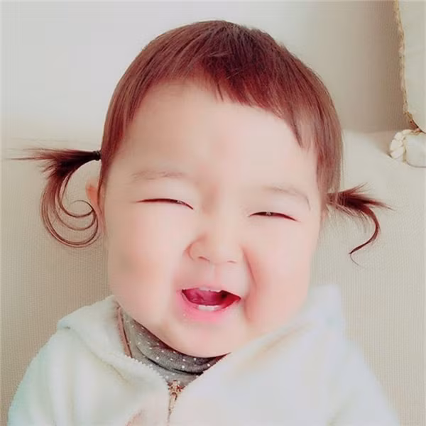 Đặc biệt mỗi khi cười, Kaeda để lộ ra 4 chiếc răng cực đáng yêu càng khiến dân mạng phải siêu lòng.