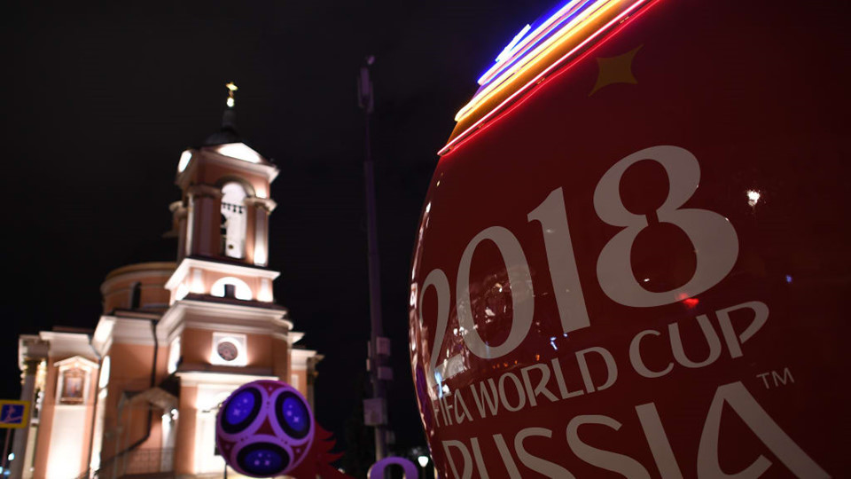 Người dân Nga đã chuẩn bị mọi thứ cho sự kiện bóng đá lớn nhất hành tinh. Các trận đấu sẽ chính thức bắt đầu từ ngày 14/6 và kéo dài trong vòng một tháng khi trận chung kết diễn ra vào ngày 15/7.