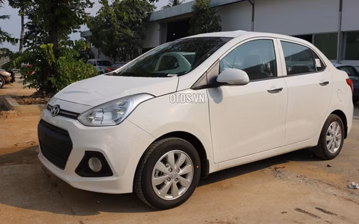 Hyundai Grand i10 sedan 1.2L 5MT là mẫu xe ôtô sedan giá rẻ có giá 439 triệu đồng (Ảnh: Otos.vn)