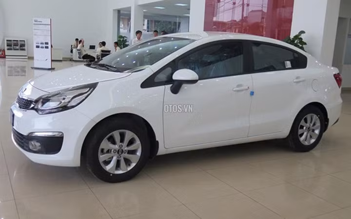 Kia Rio 1.4L 5MT có giá 499 triệu đồng (Ảnh: Otos.vn)
