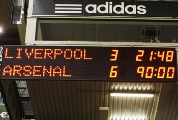 Dù trận đấu hôm 9/1/2007 giữa Liverpool và Arsenal diễn ra tại vòng tứ kết League Cup, nhưng đó vẫn được coi là màn đối đầu kinh điển. Và ngôi sao tạo ra bước ngoặt của trận đấu chính là cầu thủ người Brazil, Baptista, với 4 pha lập công cho Arsenal giúp CLB này có chiến thắng 6-3.