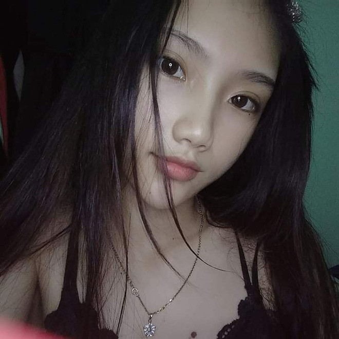 Kim Anh hiện là một trong những gương mặt đang nhận về rất nhiều quan tâm của giới trẻ nhờ gu thời trang ấn tượng cùng gương mặt xinh đẹp.