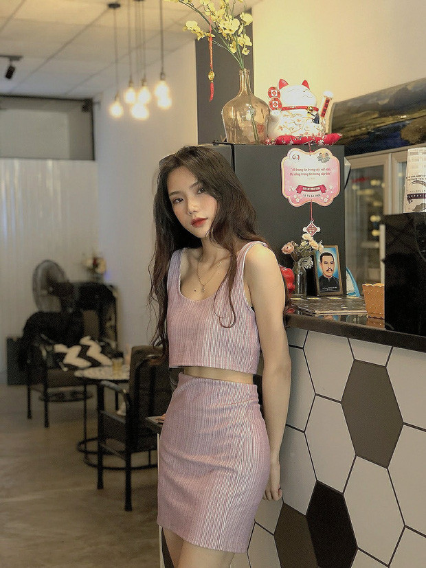 Sở hữu ngoại hình hoàn hảo, nữ sinh 9X Ninh Thuận - Kim Anh từng không ít lần bị đặt nghi vấn về chuyện từng dao kéo.