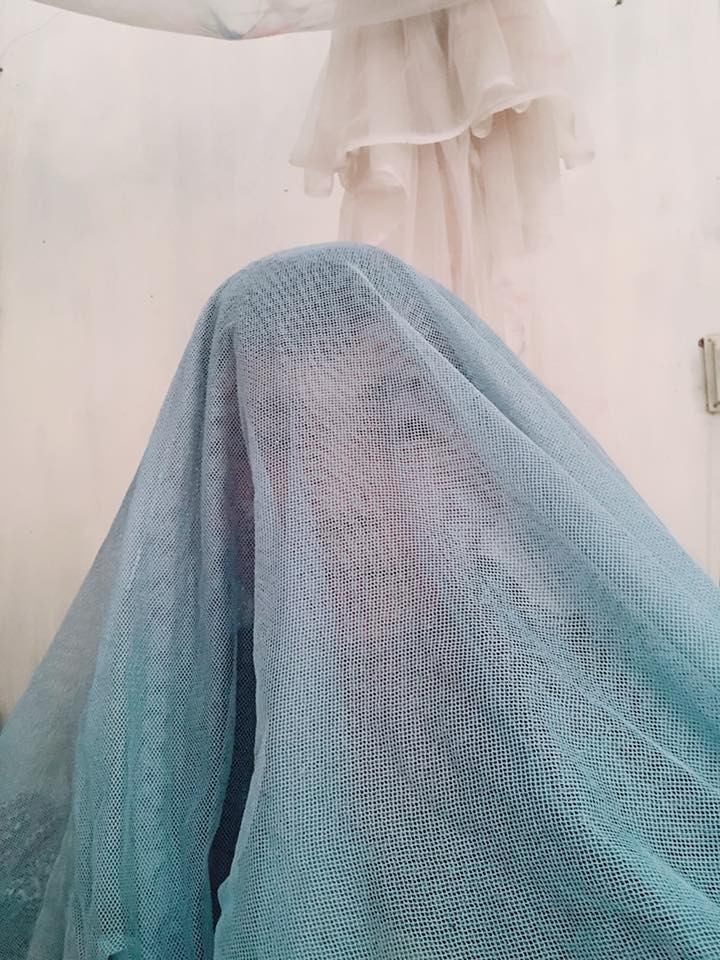 Đồng quan điểm với Hoàng Thông là nickname Duy Trí cho biết: "Các bạn nghĩ là chụp ảnh để mang lại tiếng cười nhưng thực sự đây là hành động giúp loại tà giáo này phát triển rộng rãi hơn. Hãy phân biệt đúng đâu đâu là trào lưu đang cười hay trào lưu phản cảm".