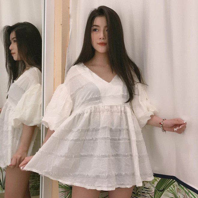 Nhờ vẻ đẹp nổi bật, Quỳnh Thi sở hữu hơn 14.000 follower trên Instagram mặc dù chưa được gắn danh hot girl hay tham gia vào hoạt động nghệ thuật.