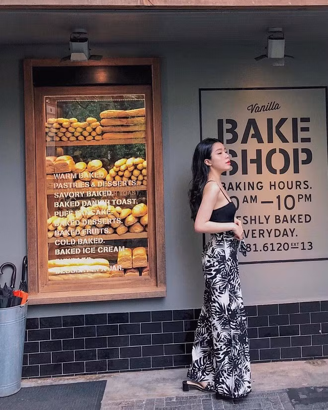 Quỳnh Thi biết đến qua những clip chăm sóc da hiệu quả cùng những chia sẻ về công thức làm đẹp ngay trên chính trang cá nhân của mình.