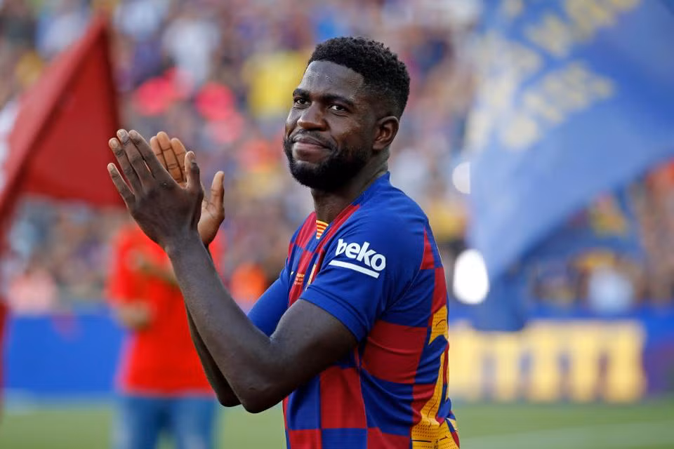 Theo Sportsmole, Man City đang cân nhắc chiêu mộ Samuel Umtiti của Barcelona cũng như Nacho của Real Madrid ngay tháng 1 tới. Dù HLV Pep Guardiola từng thừa nhận không mua thêm người ở "phiên chợ đông", nhưng tình hình hiện tại khiến ông không thể làm ngơ.