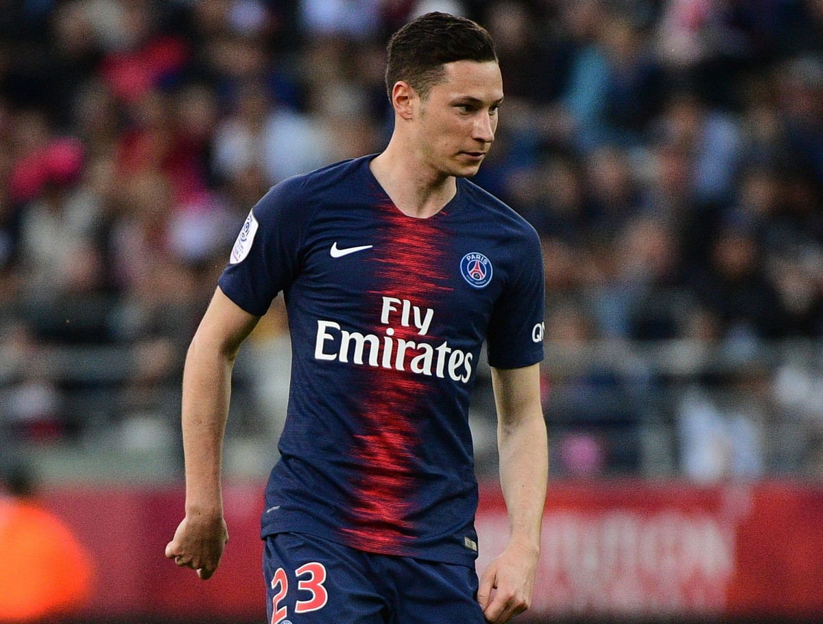 Theo Sportsmole, PSG đã "bật đèn xanh", sẵn sàng để Julian Draxler gia nhập Real Madrid trong kỳ chuyển nhượng tới. Nhà đương kim vô địch nước Pháp yêu cầu mức phí 25 triệu bảng cho thương vụ này sớm hoàn tất.