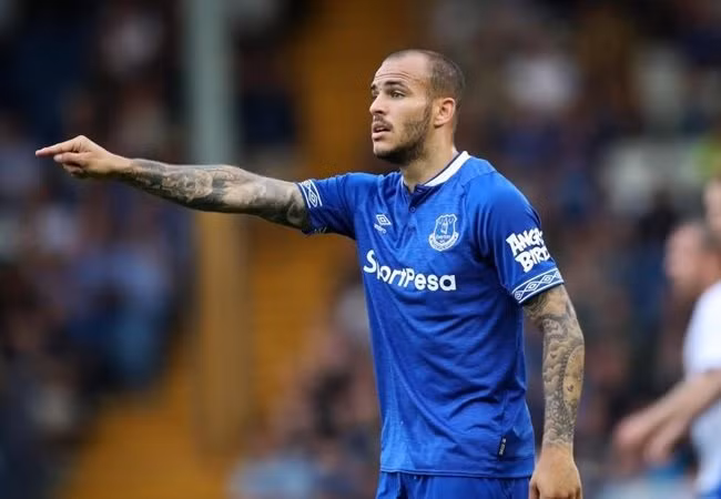 Mới đây nhất, Real Valladolid là đội bóng mới nhất tại La Liga đánh tiếng muốn có được sự phục vụ của Sandro Ramirez.