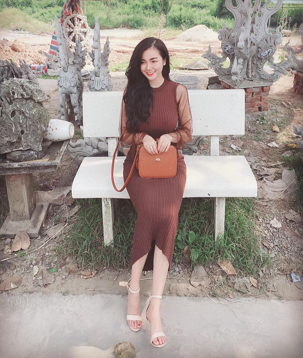 Tuy muốn yêu một người tự chủ kinh tế nhưng Hồng Nhung không yêu cầu bạn trai phải lo cho mình và cô nàng cũng chưa bao giờ đòi hỏi bạn trai mình bất cứ điều gì.