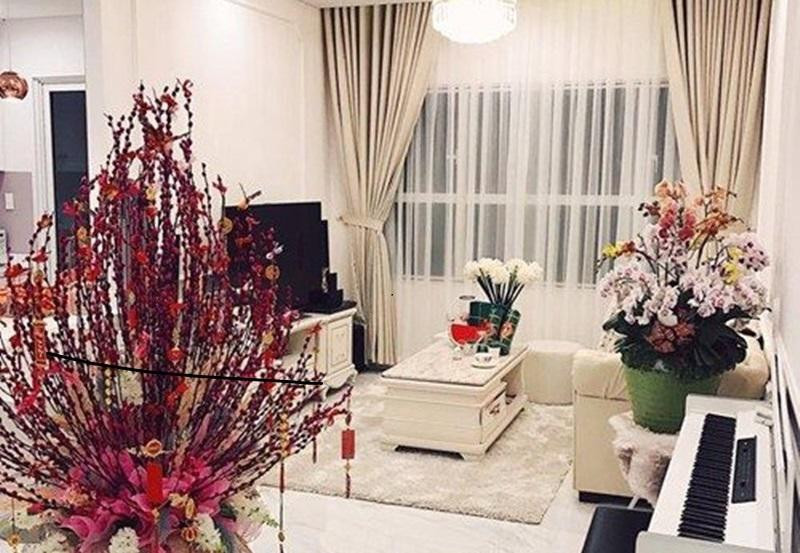 Ngọc Trinh đang là một trong những mỹ nhân sở hữu nhà tiền tỉ, "xế hộp" đắt đỏ trong làng giải trí Việt.