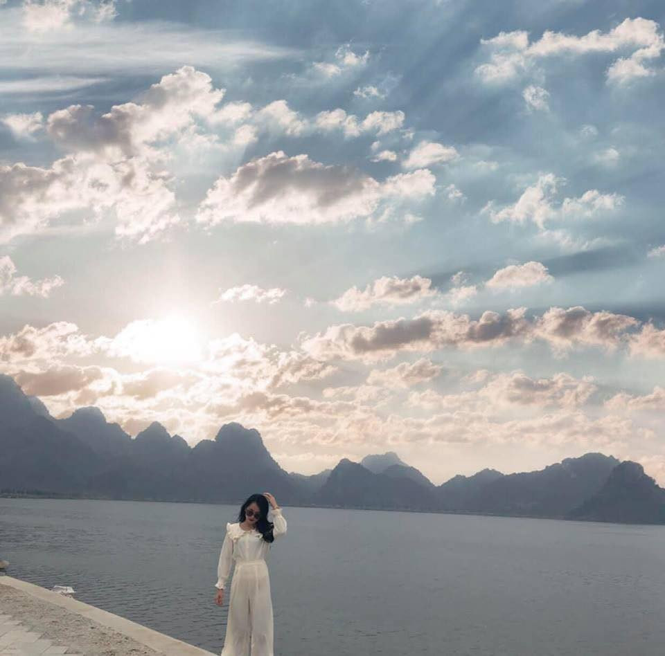 Nhiều người cho rằng nhìn quang cảnh ở đây có phần hùng vĩ giống những địa danh xuất hiện trong phim cổ trang Trung Quốc.