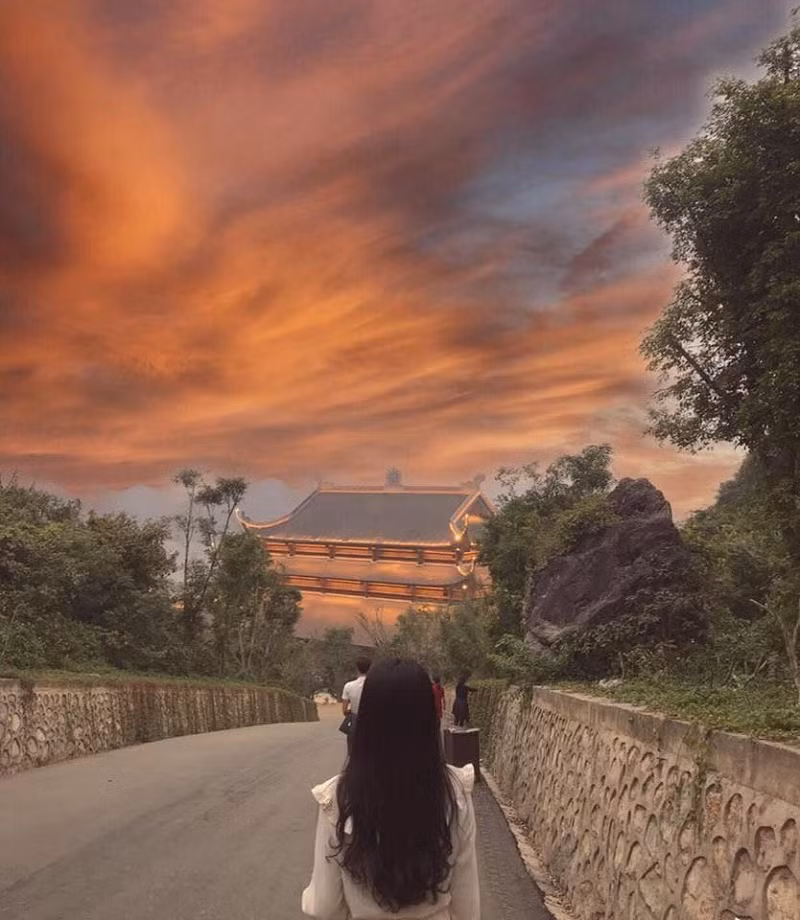 Loạt ảnh "sống ảo" tại ngôi chùa lớn nhất thế giới này đang thu hút vô số lượt bình luận từ cộng đồng mạng