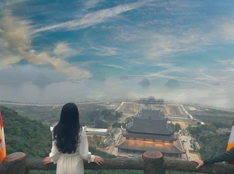 Trong bài đăng về chùa Tam Chúc, nhiều vị trí chụp ảnh đẹp đã được "show" cho dân mạng.